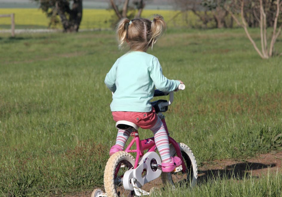 teaching 3 year old to ride bike