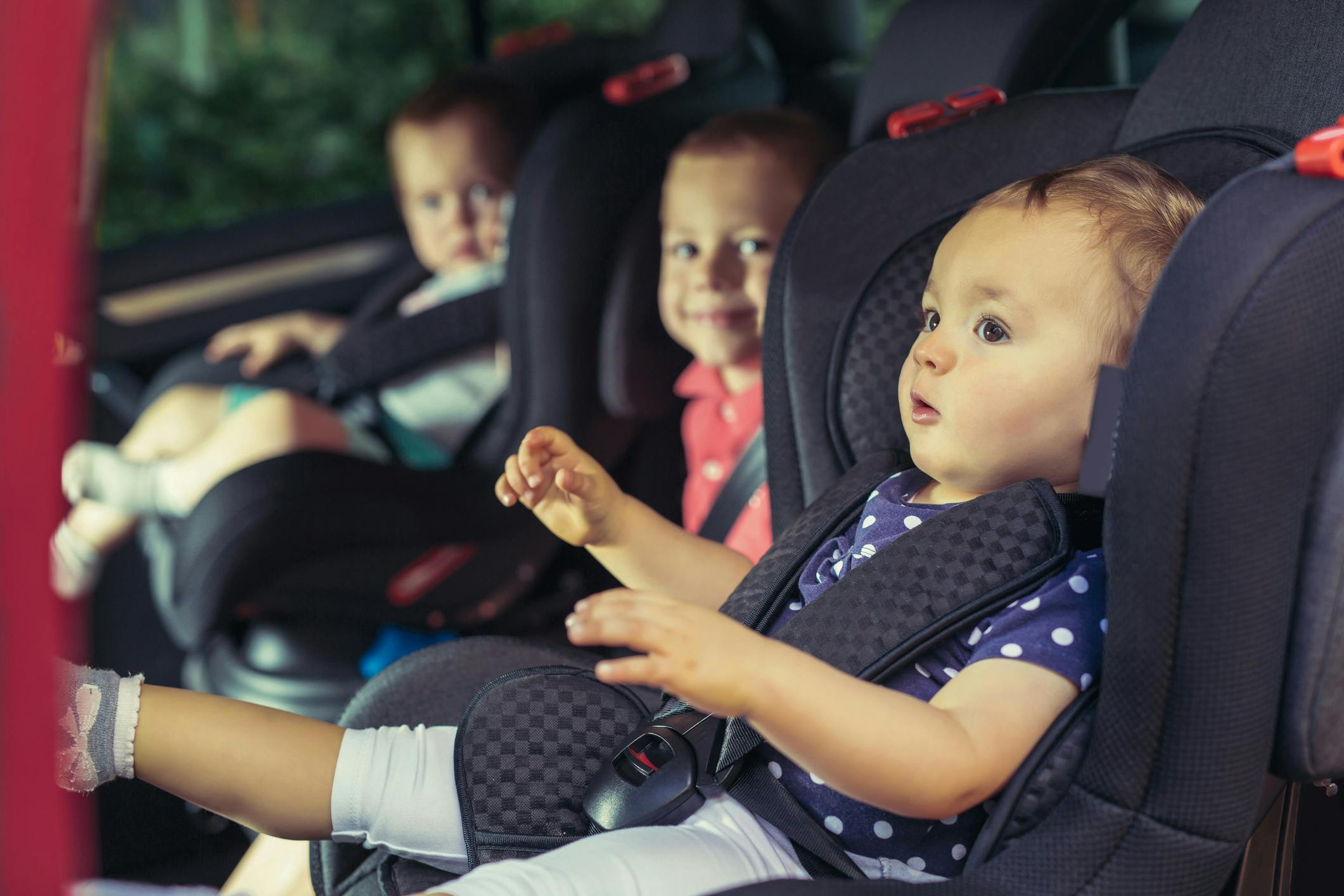 How should I position the car seats if I have more than one kid? Winnie